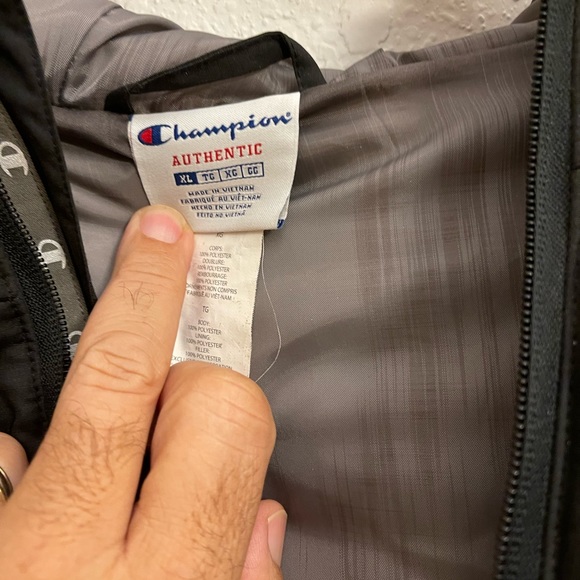 Champion men’s stadium, puff coat/jacket double zipper and hood - Picture 4 of 10